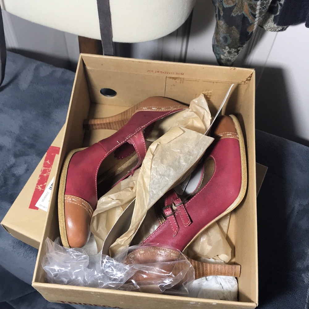 🌸🌼🌺 Tribeca By Kenneth Cole Shoes 🌸🌼🌺 - Picture 6 of 6